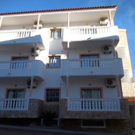 Cabrita Apartment *